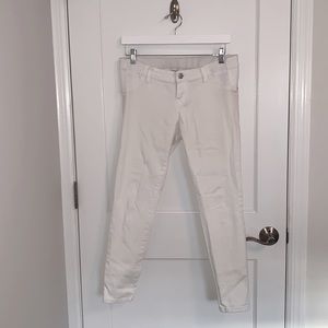 Liz Lange Maternity for Target Side Panel Maternity Ankle Pant in White